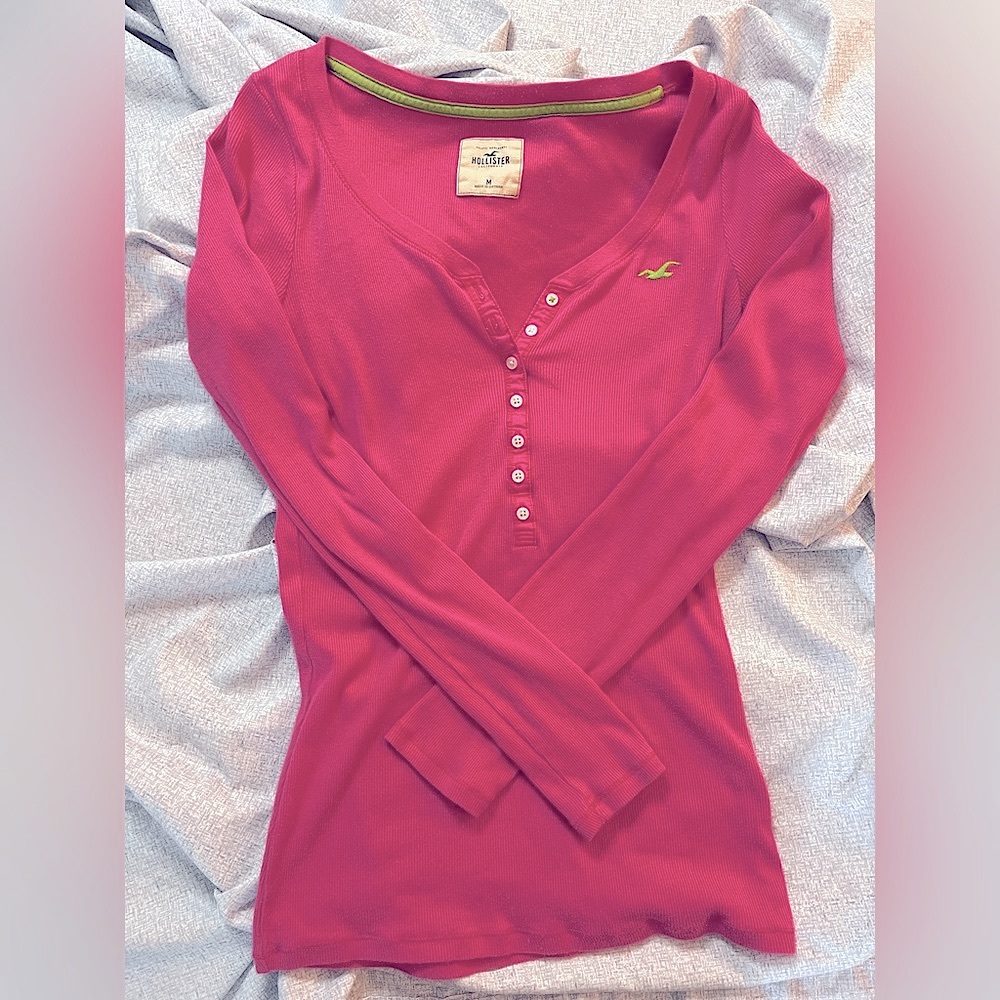 *Y2k* Hollister Pink w/green trim Henley-Size M